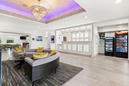 La Quinta by Wyndham Iowa - image 33