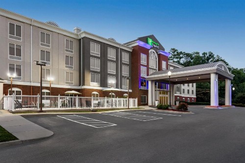 Holiday Inn Express Birmingham Irondale East an IHG Hotel - image 37