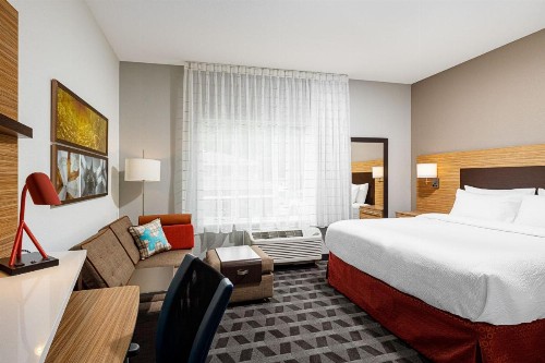 TownePlace Suites by Marriott Ironton - image 20