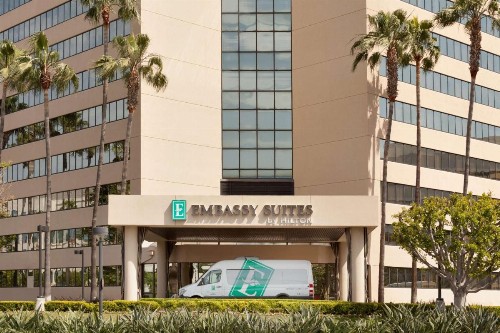 Embassy Suites Irvine - Orange County Airport - image 4