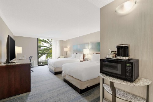 Hilton Irvine/Orange County Airport - image 20