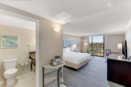 Hilton Irvine/Orange County Airport - image 4