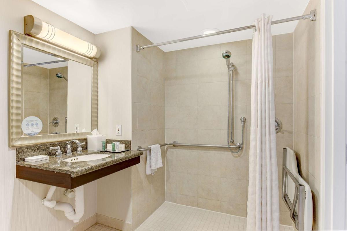 Hilton Irvine/Orange County Airport - image 6