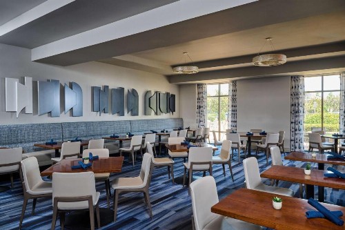 DoubleTree by Hilton Irvine Spectrum - image 15