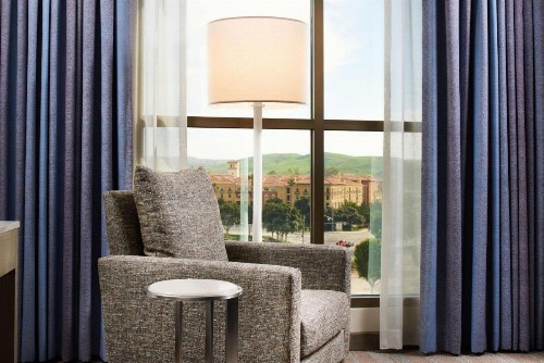 DoubleTree by Hilton Irvine Spectrum - image 16