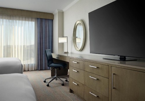 DoubleTree by Hilton Irvine Spectrum - image 32
