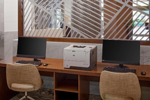 DoubleTree by Hilton Irvine Spectrum - image 36