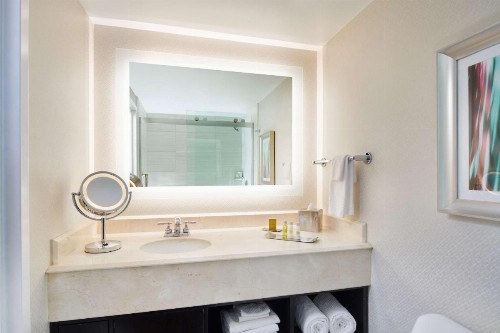 DoubleTree by Hilton Irvine Spectrum - image 4