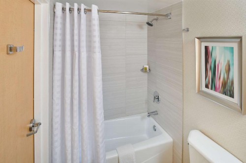 DoubleTree by Hilton Irvine Spectrum - image 45