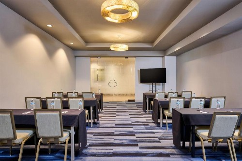 DoubleTree by Hilton Irvine Spectrum - image 47