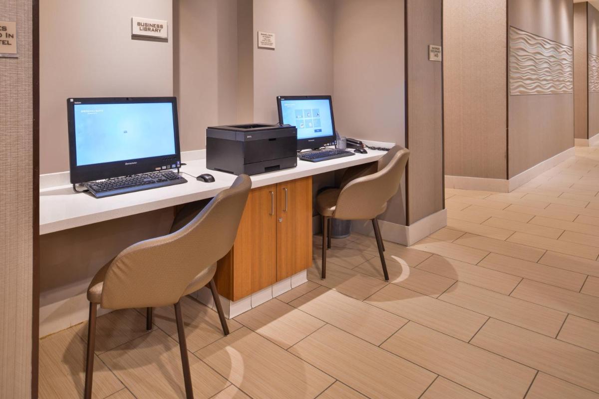 SpringHill Suites Irvine John Wayne Airport / Orange County - image 2
