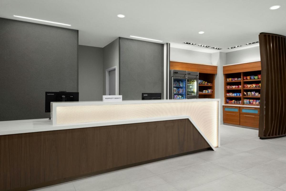 SpringHill Suites Irvine John Wayne Airport / Orange County - image 4