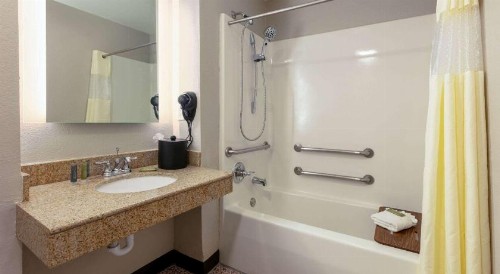 Wingate by Wyndham - DFW North - image 41