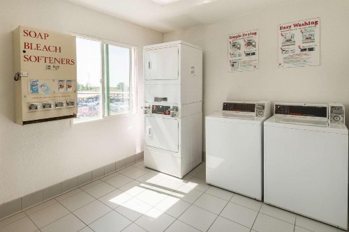 Motel 6-Irving TX - DFW Airport North - image 25