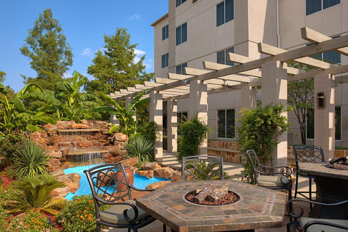 Hilton Garden Inn DFW Airport South - image 7