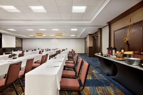 Embassy Suites Dallas - DFW International Airport South - image 14