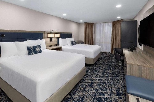 DFW Airport Hotel & Conference Center - image 32