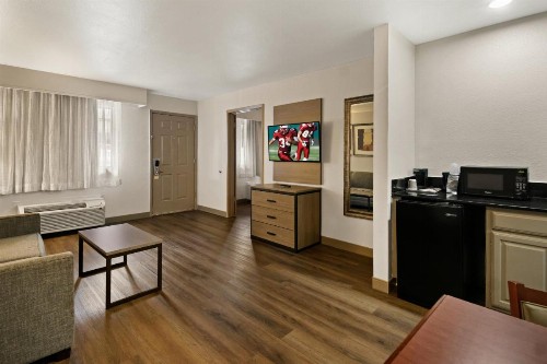 Best Western Irving Inn & Suites at DFW Airport - image 41