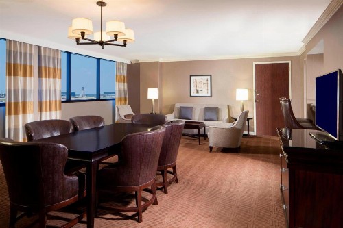 Sheraton DFW Airport Hotel - image 22
