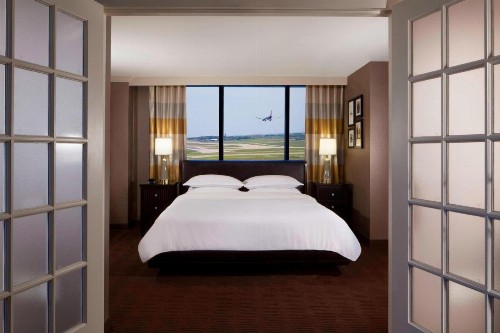Sheraton DFW Airport Hotel - image 26