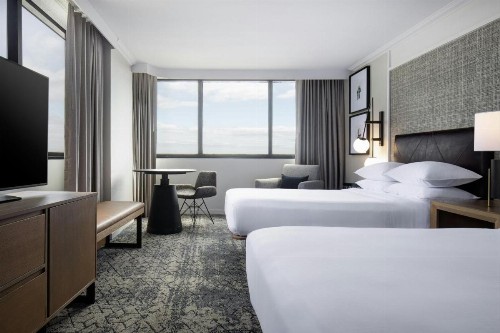Sheraton DFW Airport Hotel - image 6