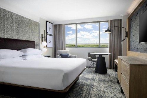 Sheraton DFW Airport Hotel - image 8