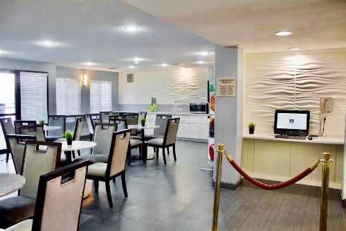 Quality Inn & Suites DFW Airport South - image 11