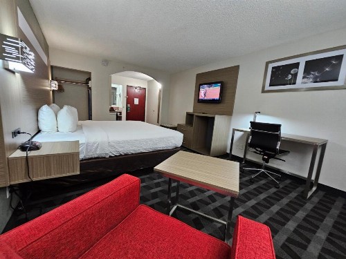 Quality Inn & Suites DFW Airport South - image 15