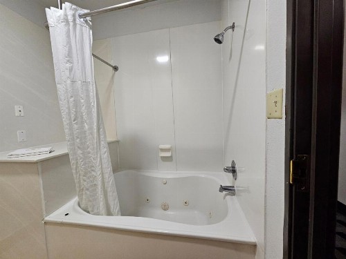 Quality Inn & Suites DFW Airport South - image 18
