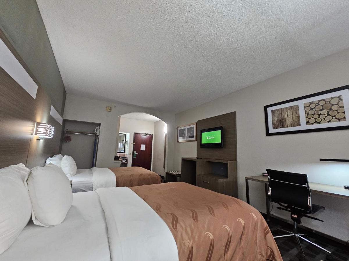 Quality Inn & Suites DFW Airport South - image 2