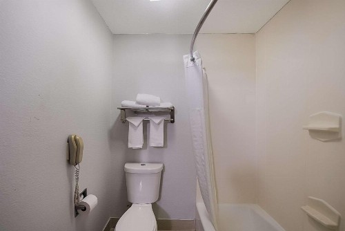 Quality Inn & Suites DFW Airport South - image 27