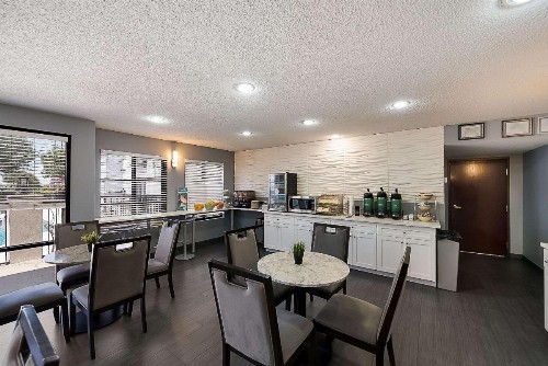 Quality Inn & Suites DFW Airport South - image 31