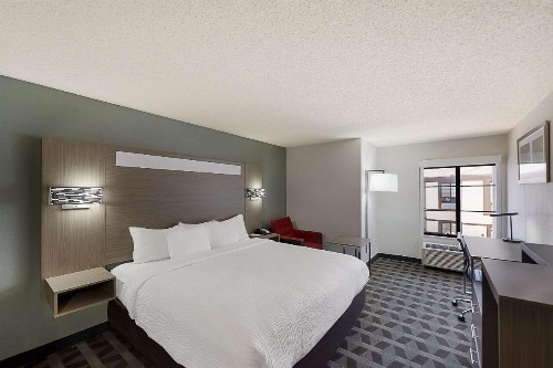 Quality Inn & Suites DFW Airport South - image 35