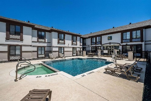 Quality Inn & Suites DFW Airport South - image 38