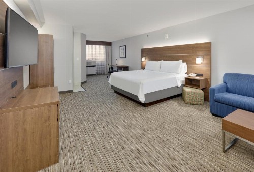 Holiday Inn Express Hotel & Suites - Irving Convention Center - Las Colinas an IHG Hotel - image 11