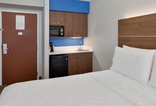 Holiday Inn Express Hotel & Suites - Irving Convention Center - Las Colinas an IHG Hotel - image 18