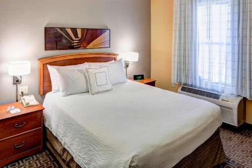 TownePlace Suites Dallas Las Colinas - image 11