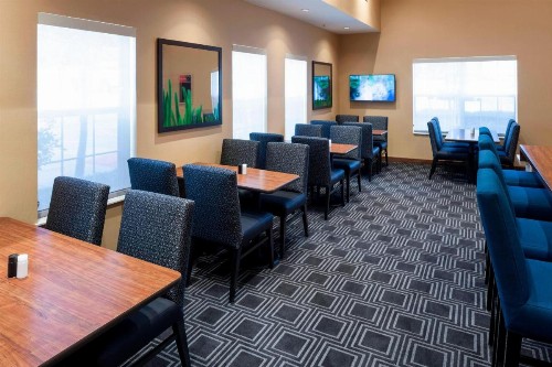 TownePlace Suites Dallas Las Colinas - image 17