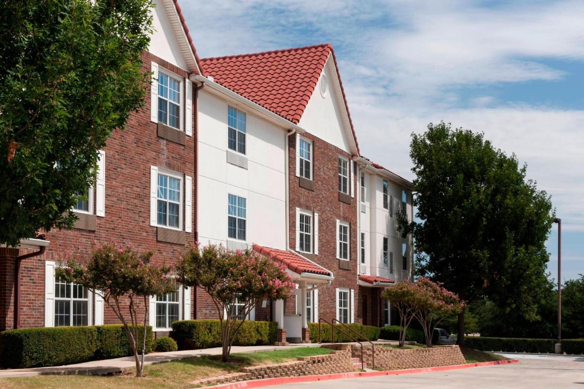 TownePlace Suites Dallas Las Colinas - image 3
