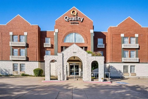 Comfort Suites Las Colinas Center