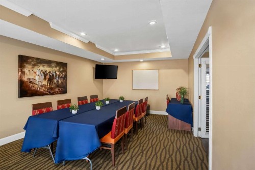 Comfort Suites Las Colinas Center - image 30