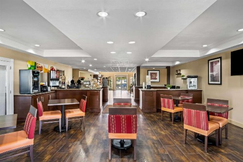 Comfort Suites Las Colinas Center - image 36