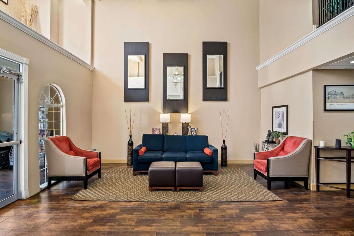 Comfort Suites Las Colinas Center - image 6
