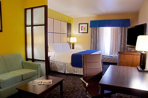 Super 8 by Wyndham Irving/DFW Apt/North - image 10