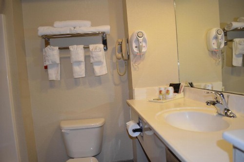 Super 8 by Wyndham Irving/DFW Apt/North - image 14
