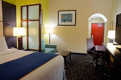 Super 8 by Wyndham Irving/DFW Apt/North - image 33