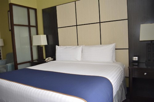 Super 8 by Wyndham Irving/DFW Apt/North - image 43
