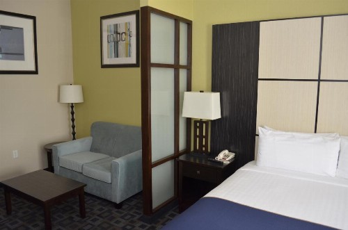 Super 8 by Wyndham Irving/DFW Apt/North - image 7