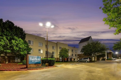 Fairfield Inn by Marriott Las Colinas - image 23