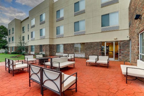 Fairfield Inn by Marriott Las Colinas - image 32